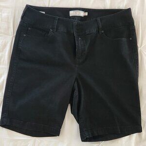Torrid black denim shorts, sz 24